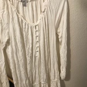 Old Navy White long sleeve shirt